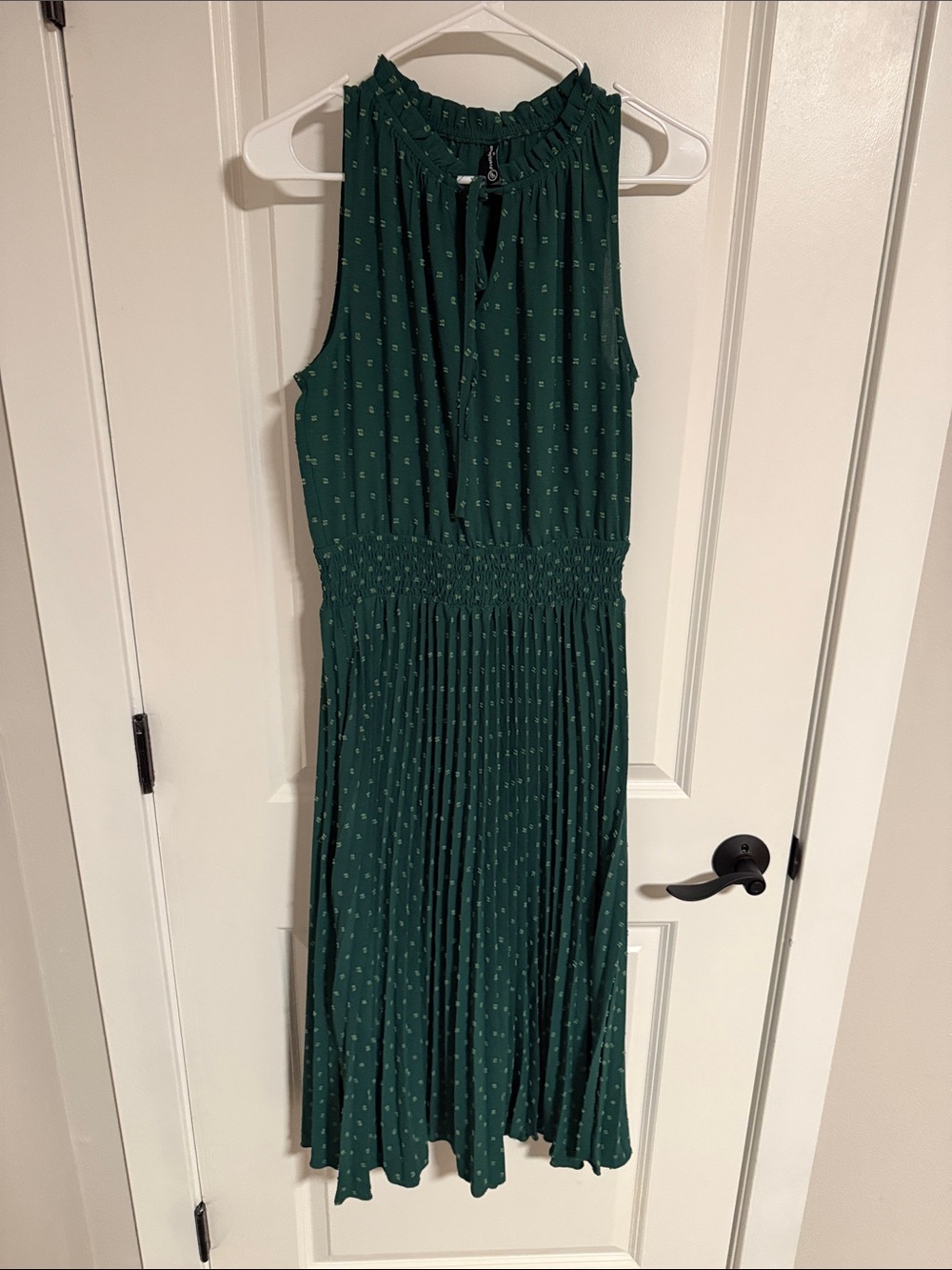 Sleeveless Dark Green Smocked Waist Pleated Midi Dress